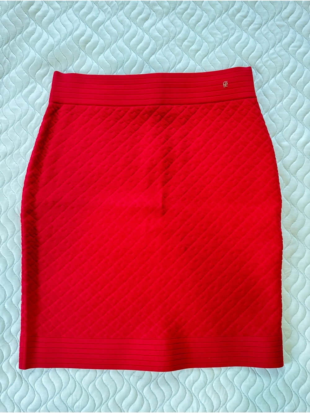 CH Carolina Herrera Red Textured Knit Pencil Skirt M